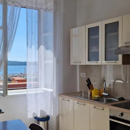 Studio Apartman Port Pula Exterior photo